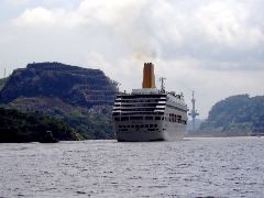 Ship in Gaillard Cut