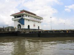 Miraflores Locks-going down! 1