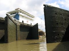 Miraflores Locks-open sesame 4